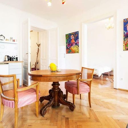 Das Schonbrunn Apartment! Vienna Esterno foto