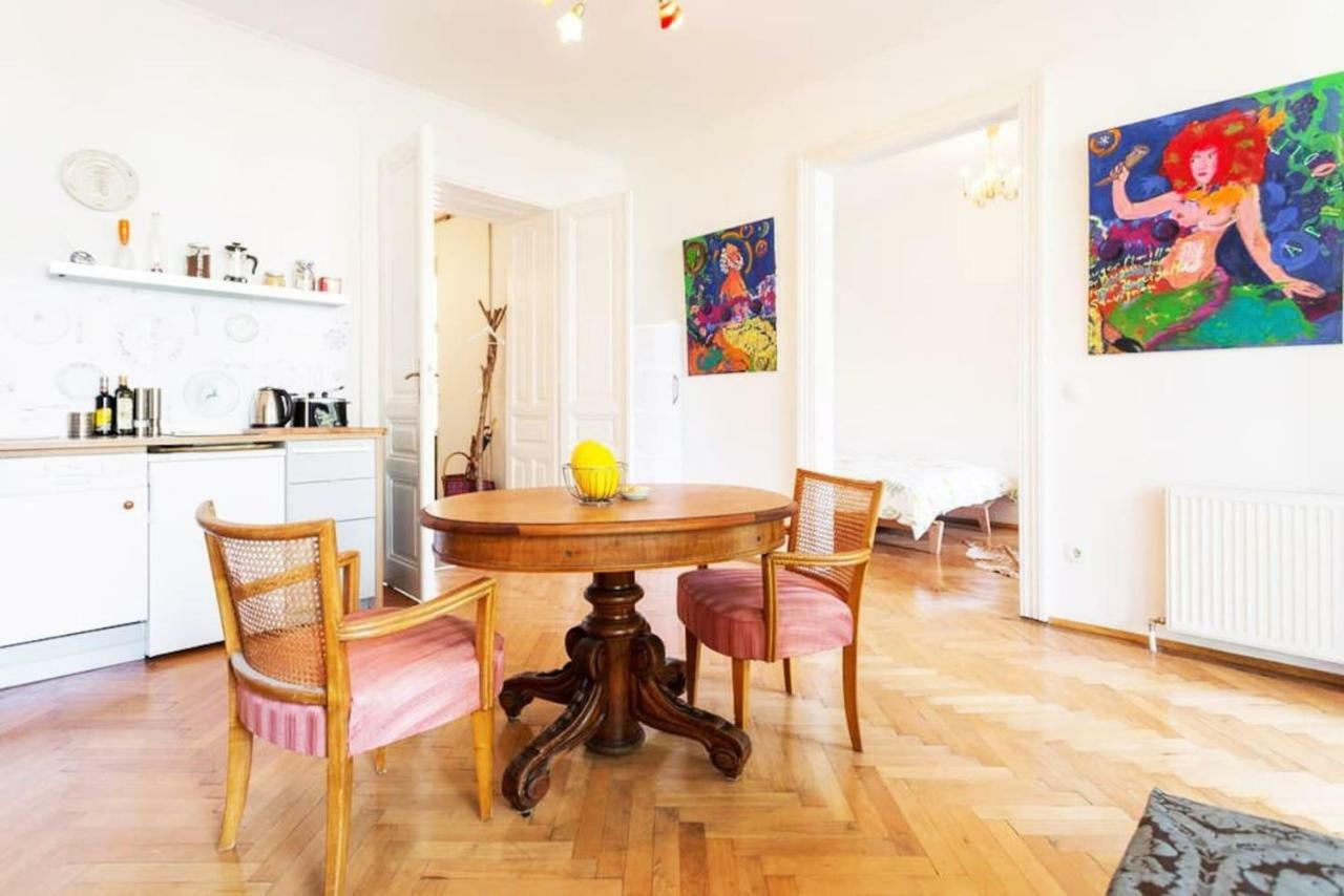 Das Schonbrunn Apartment! Vienna Esterno foto